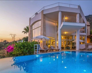 Kaş Kalkan'da Muhteşem Deniz Manzaralı, Özel Havuzlu, Konforlu Villa - 1