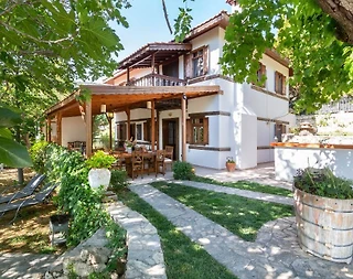 Kaş İslamlar'da Geniş Alanlara Sahip, Özel Havuzlu, 4+1 Otantik Villa - 1