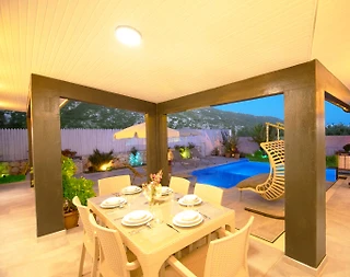 Kaş İslamlar'da Geniş Alanlara Sahip, Özel Havuzlu, Jakuzili Villa - 5