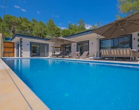 Kaş İslamlar'da Geniş Bahçeli, Özel Havuzlu, 3+1 Kiralık Villa - 2
