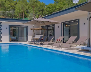 Kaş İslamlar'da Geniş Bahçeli, Özel Havuzlu, 3+1 Kiralık Villa - 3