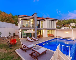 Kaş İslamlar'da Geniş Bahçeli, Özel Havuzlu, 4 Kişilik Villa - 3