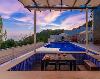 Kaş İslamlar'da Geniş Bahçeli, Özel Havuzlu, 4 Kişilik Villa - 5