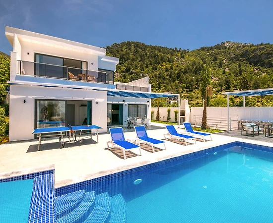 Kaş İslamlar'da Göz Alıcı Doğa Manzaralı, Özel Havuzlu, Bahçeli Villa - 1