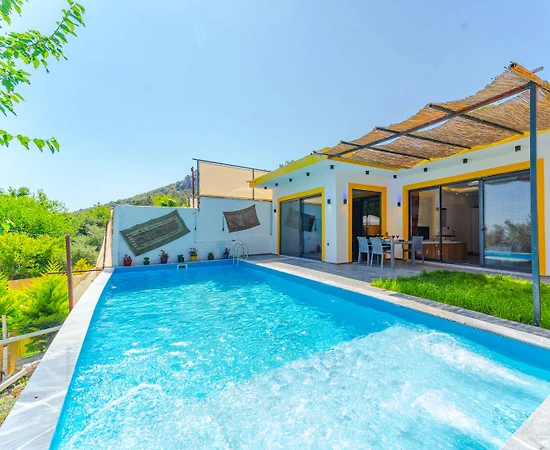 Kaş İslamlar'da Göz Alıcı Doğada, Özel Havuzlu, Kiralık Villa - 1