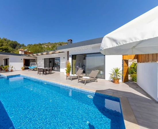 Kaş İslamlar'da Göz Alıcı Manzaralı, Özel Havuzlu, 4 Kişilik Villa - 1