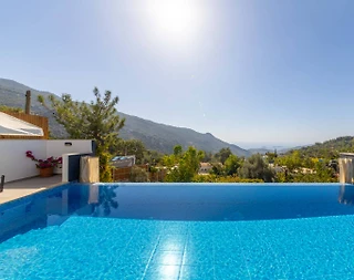 Kaş İslamlar'da Göz Alıcı Manzaralı, Özel Havuzlu, 4 Kişilik Villa - 4