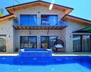 Kaş İslamlar'da Göz Alıcı Manzaraya Sahip, Özel Havuzlu, Kiralık Villa - 1