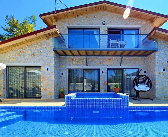 Kaş İslamlar'da Göz Alıcı Manzaraya Sahip, Özel Havuzlu, Kiralık Villa - 1