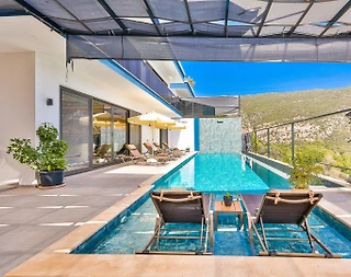 Kaş İslamlar'da Gözlerde Uzak Konumda, Özel Havuzlu, Konforlu Kiralık Villa - 3