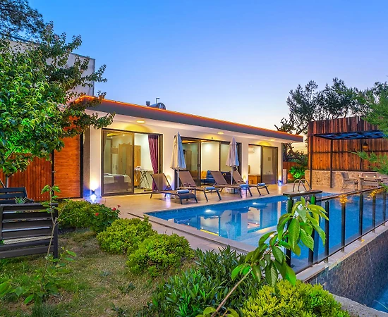 Kaş İslamlar'da Huzur Dolu Doğada, Özel Havuzlu, Geniş Bahçeli Villa - 1