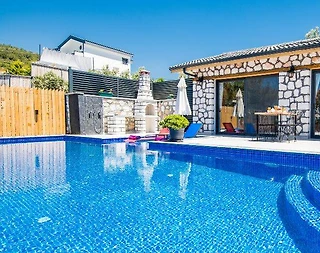 Kaş İslamlar'da Muhteşem Doğada, Özel Havuzlu, Şık Taş Villa - 1