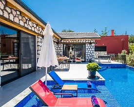 Kaş İslamlar'da Muhteşem Doğada, Özel Havuzlu, Kiralık Taş Villa - 3