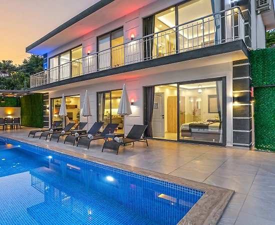 Kaş İslamlar'da Kalabalık Ailelere Uygun, Özel Havuzlu, 3+1 Villa - 1