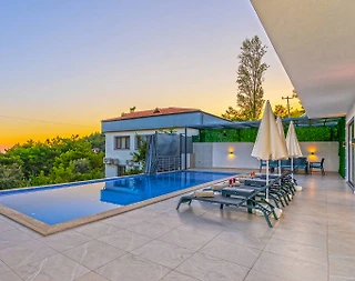 Kaş İslamlar'da Kalabalık Ailelere Uygun, Özel Havuzlu, 3+1 Villa - 5