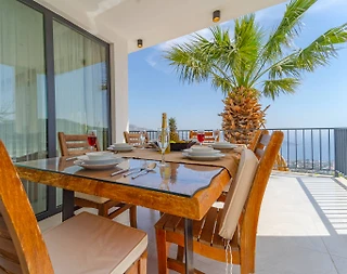 Kaş İslamlar'da Kalabalık Ailelere Uygun, Özel Havuzlu, 4+1 Villa - 5