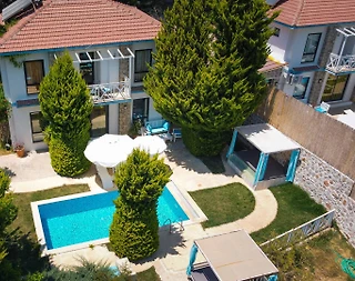 Kaş İslamlar'da Kalabalık Ailelere Uygun, Özel Havuzlu, Ferah Villa - 1