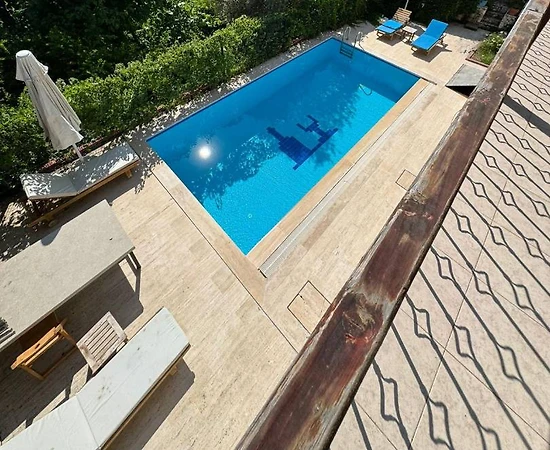 Kaş İslamlar'da Doğa İçerisinde, Ortak Havuzlu, Konforlu Daire - 1