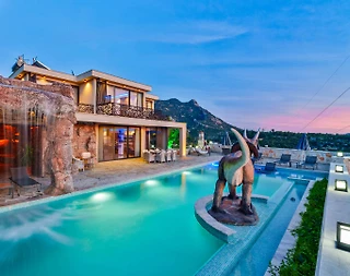 Kaş İslamlar'da Mağara Konseptli, Özel Havuzlu, Olanaklı Lüks Villa - 1