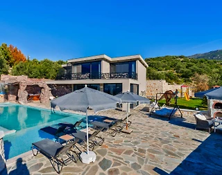 Kaş İslamlar'da Mağara Konseptli, Özel Havuzlu, Olanaklı Lüks Villa - 4