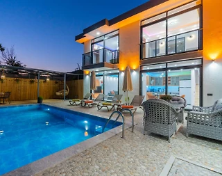 Kaş İslamlar'da Modern Tasarımlı, Özel Havuzlu, 2+1 Villa - 3