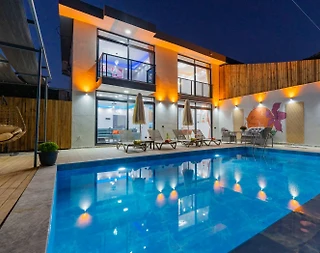 Kaş İslamlar'da Modern Tasarımlı, Özel Havuzlu, 2+1 Villa - 1