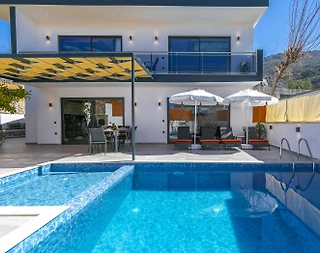 Kaş İslamlar'da Modern Tasarımlı, Özel Havuzlu, Jakuzili Villa - 1