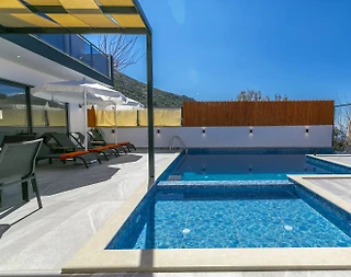 Kaş İslamlar'da Modern Tasarımlı, Özel Havuzlu, Jakuzili Villa - 3