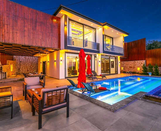 Kaş İslamlar'da Modern Tasarımlı, Özel Havuzlu, Olanaklı Villa - 1