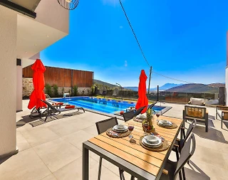 Kaş İslamlar'da Modern Tasarımlı, Özel Havuzlu, Olanaklı Villa - 4
