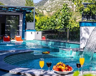 Kaş İslamlar'da Muhteşem Doğa İçerisinde Özel Havuzlu, Jakuzili Villa - 2