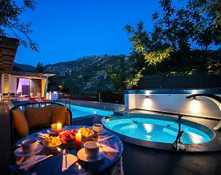 Kaş İslamlar'da Muhteşem Doğa İçerisinde Özel Havuzlu, Jakuzili Villa - 3