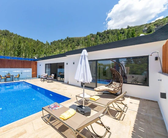 Kaş İslamlar'da Muhteşem Doğa Manzaralı, Özel Havuzlu, Kiralık Villa - 1