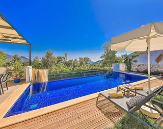 Kaş İslamlar'da Doğa Manzarasına Sahip, Özel Havuzlu, Bahçeli Villa - 4