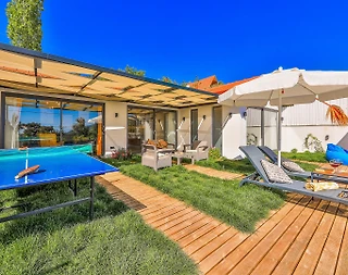 Kaş İslamlar'da Doğa Manzarasına Sahip, Özel Havuzlu, Bahçeli Villa - 2