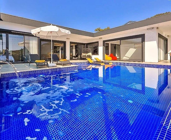 Kaş İslamlar'da Muhteşem Doğada, Açık ve Kapalı Havuzlu, Saunalı Villa - 1