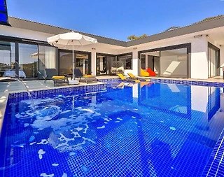 Kaş İslamlar'da Muhteşem Doğada, Açık ve Kapalı Havuzlu, Saunalı Villa - 1