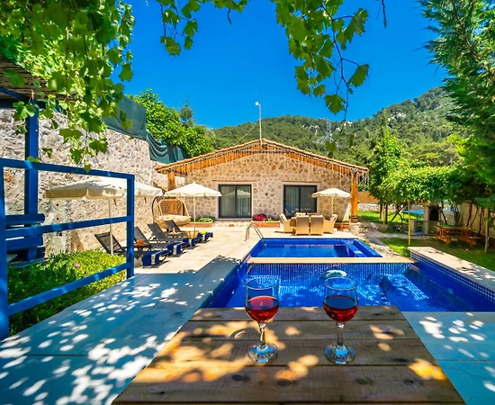 Kaş İslamlar'da Muhteşem Doğada, Özel Havuzlu, Bahçeli Villa - 1