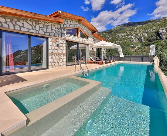 Kaş İslamlar'da Muhteşem Doğada, Özel Havuzlu, Taş Villa - 1