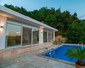Kaş İslamlar'da Muhteşem Doğada, Sonsuzluk Havuzlu, Jakuzili Villa - 3