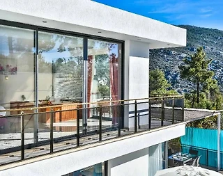 Kaş İslamlar'da Muhteşem Manzaralı, Özel Havuzlu, Modern Villa - 5