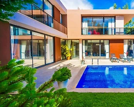 Kaş İslamlar'da Muhteşem Manzaralı, Özel Havuzlu, Modern Villa - 2