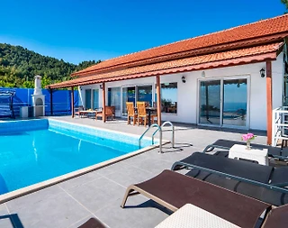 Kaş İslamlar'da Muhteşem Orman Manzaralı, Özel Havuzlu, Kiralık Villa - 1