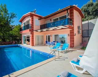 Kaş İslamlar'da Nefes Kesen Dağ Manzaralı, Özel Havuzlu, Lüks Villa - 2