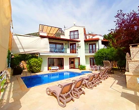 Kaş İslamlar'da Nezih Konumda, Özel Havuzlu, 5+1 Villa - 2