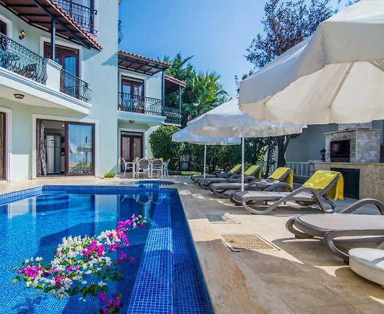 Kaş İslamlar'da Nezih Konumda, Özel Havuzlu, 5+1 Villa - 1