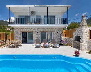 Kaş İslamlar'da Nezih Konumda, Özel Havuzlu, Kiralık Villa - 2