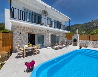Kaş İslamlar'da Nezih Konumda, Özel Havuzlu, Kiralık Villa - 3