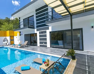 Kaş İslamlar'da Nezih Konumda, Özel Havuzlu, Lüks Villa - 3