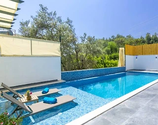 Kaş İslamlar'da Nezih Konumda, Özel Havuzlu, Lüks Villa - 4